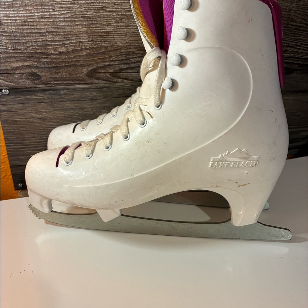 White Women's Ice Skates with Pink Liner